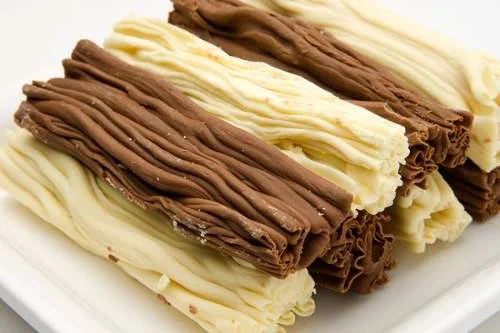 [ Rústico e artesanal, sabor amadeirado e intenso de chocolate. Foto: Divulgação]