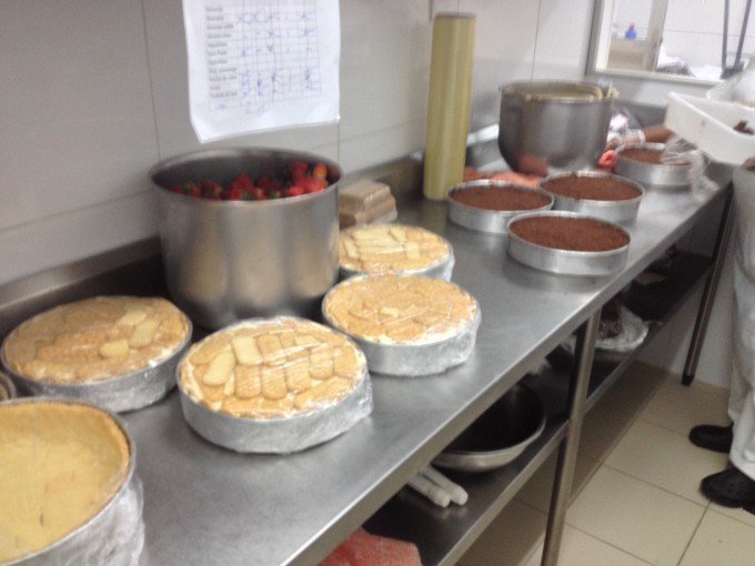 [Preparo - Montagem e Decoração das Tortas Geladas]