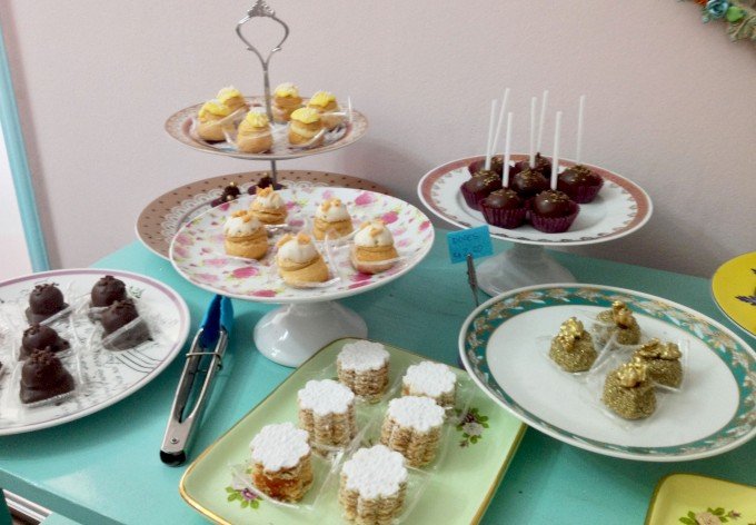 [Beleza põe mesa...]