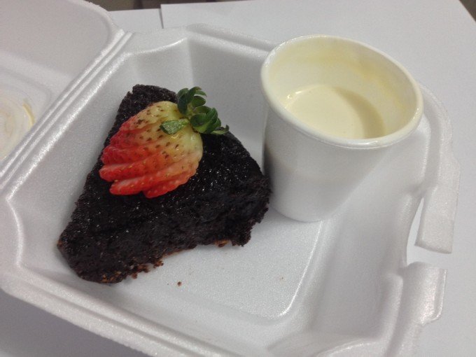 [Huuum ..passei embaixo da mesa de tão gostosa]