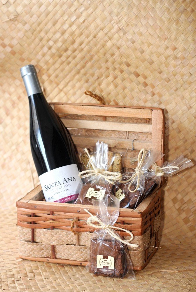 [Prepare a toalhinha xadrez e complete com muito amor, porque um piquenique a dois é o que há de bom!]