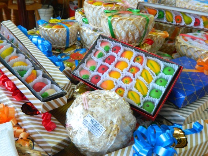 [Também encontramos Marzipan modelados]