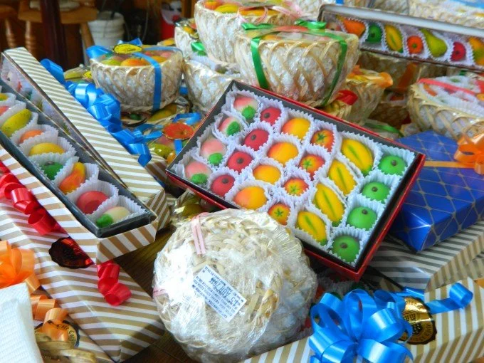[Também encontramos Marzipan modelados]