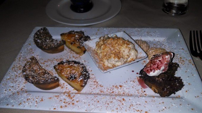 [Delícias, mas os favoritos: Pastel de Belém e o Bolo da Ilha da Madeira ao Vinho do Porto]