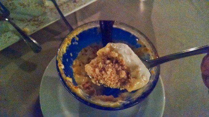 [Detalhe para o creme e o biscoito triturado: texturas e sabores incríveis]