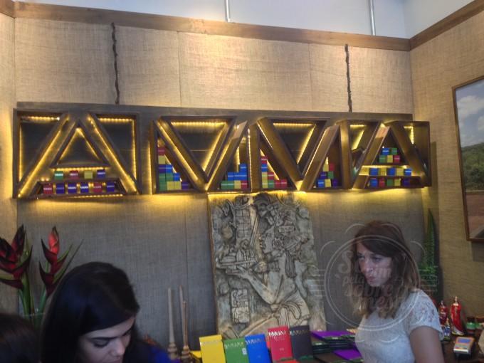 [ Um charme o detalhe com o nome AMMA e ainda é prateleira ]