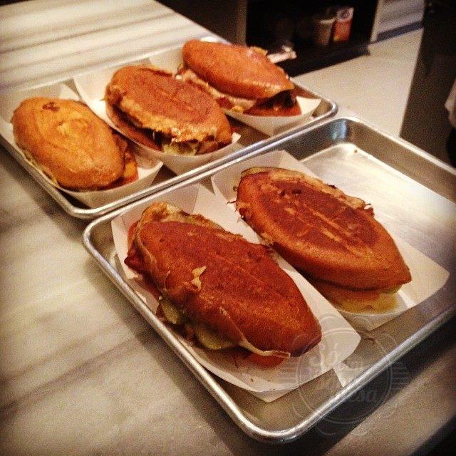[Sanduíches Cubanos - Pop up Cubanos - El Jefe - Foto: Jon Favreau]