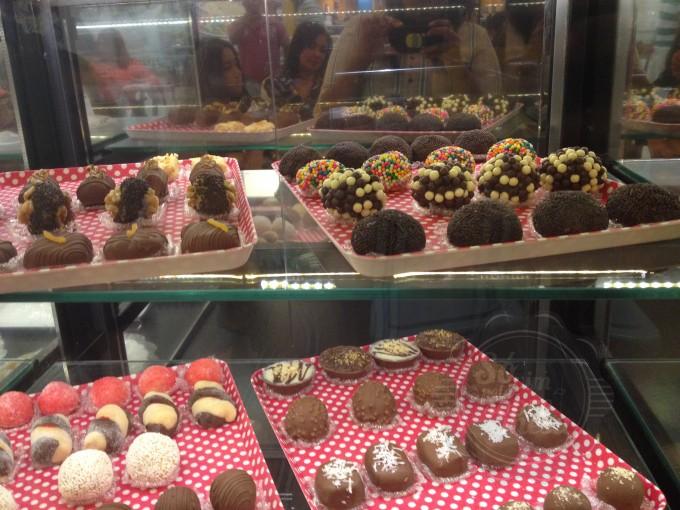 [Docinhos na vitrine Doce Vanilla]