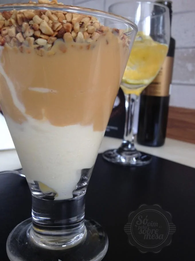 [..é uma sobremesa maravilhosa. Suave e docinha, refrescante e muito saborosa]