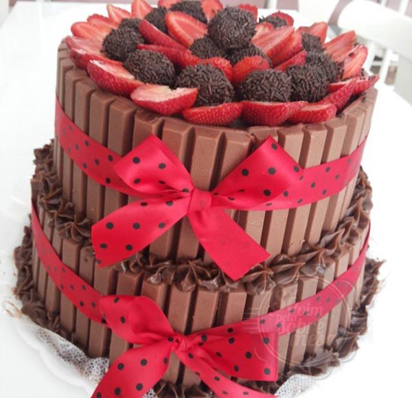 [Chocolate, Morango e KitKat - quer coisa melhor?! Foto: Granulado]