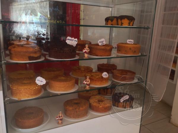 [Bolos fresquinhos todos os dias]