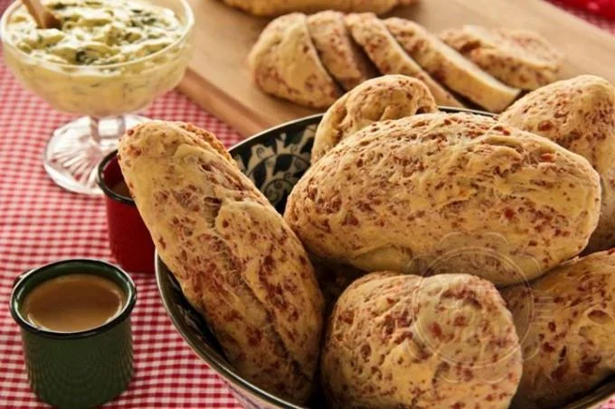 [Pão de Calabresa. Foto: Babette Artesanal]