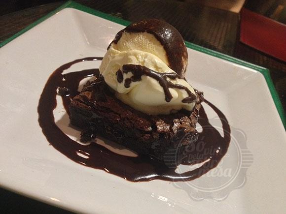 [Huuum ..brownie!]