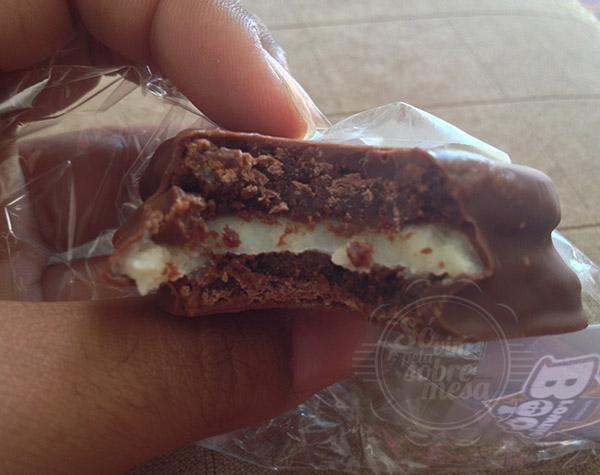 [Brownie Way de Limão com Cobertura de Chocolate]