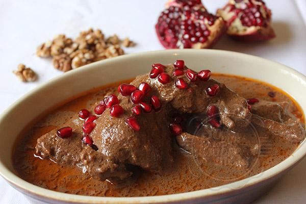 [Fesenjoon - Foto: thesaffrontales.com]