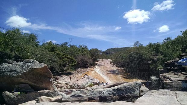 [Ribeirão do Meio - aqui podemos escorregar, tipo esquibunda...super divertido]
