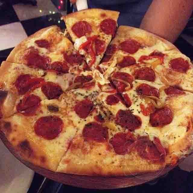 [Pepperoni e Confit de Pimentões]