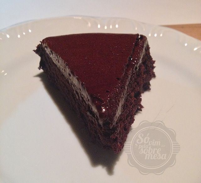 [Torta Mousse de Chocolate - perfeita - intensa e espumada, com biscuit incrível de base]
