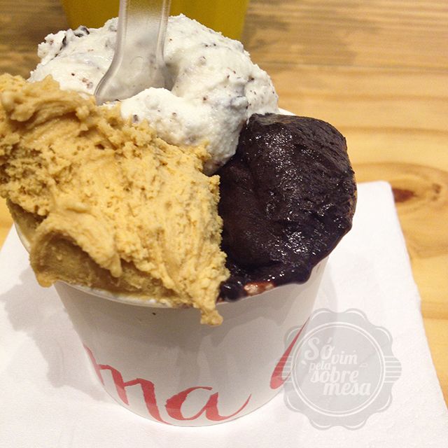 [Doce de Leite, Stracciatella e Neríssimo]