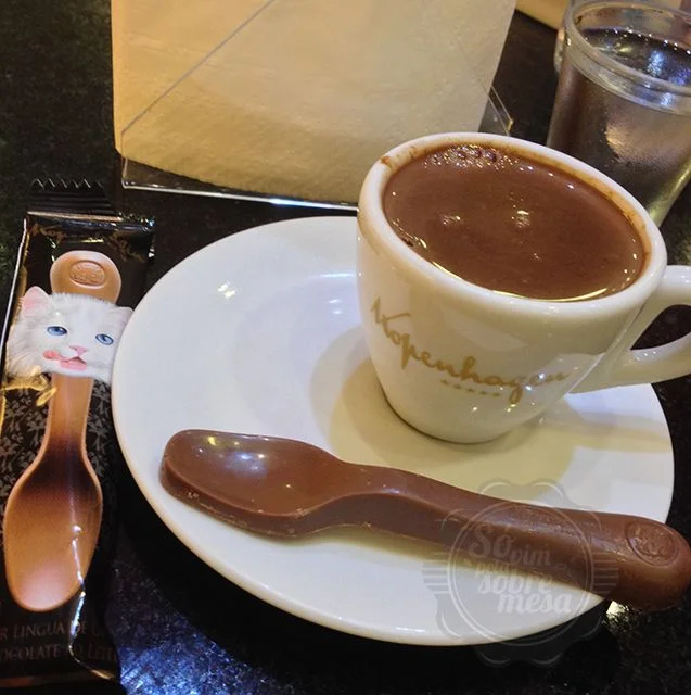 [Meio Amargo e com colher de chocolate então....]