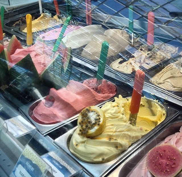 [Maracujá, cremoso e espumado como uma mousse.]