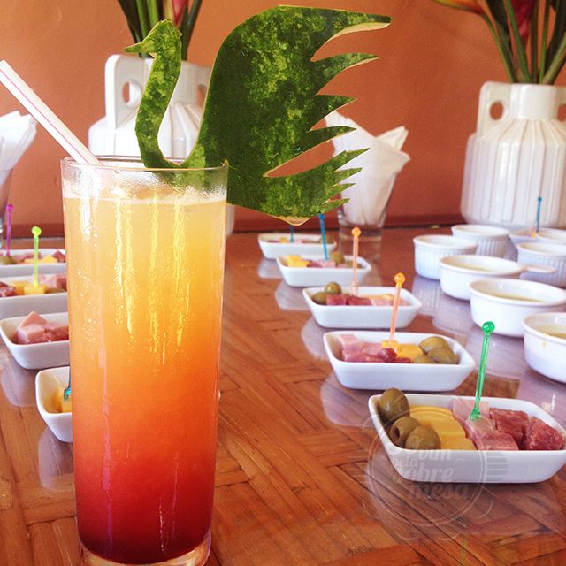 [Welcome Drink e entradinhas saborosas: frios, tapioquinha, caldinhos...]