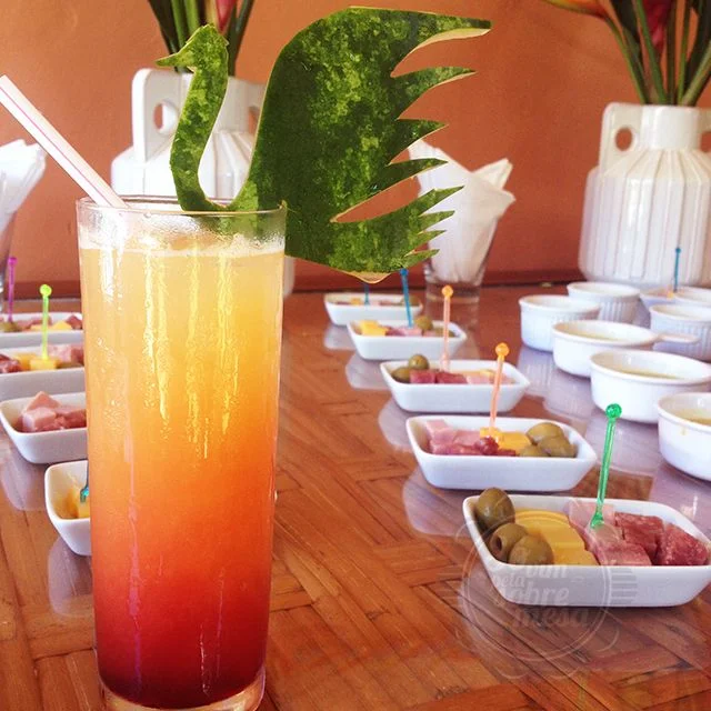 [Welcome Drink e entradinhas saborosas: frios, tapioquinha, caldinhos...]