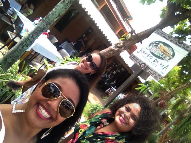 [Gabi do @ondecomeremsalvador e Tairine do @comsabor - não poderia ficar melhor esse dia!]