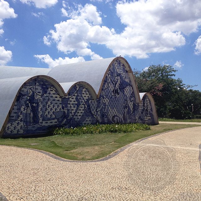 [ Igreja de São Francisco de Assis na Pampulha]