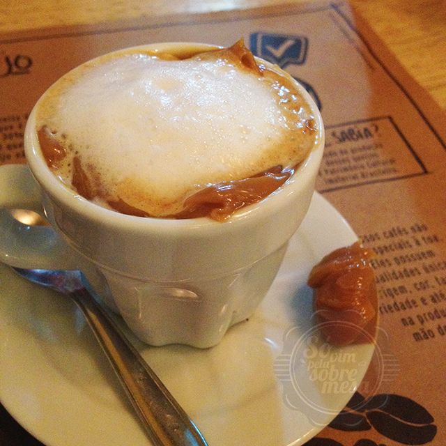 [O café também é especial - a galera busca por microlotes especiais com diferentes terroirs e sim tudo da região. Aqui você bebe, come e respira a cultura mineira]