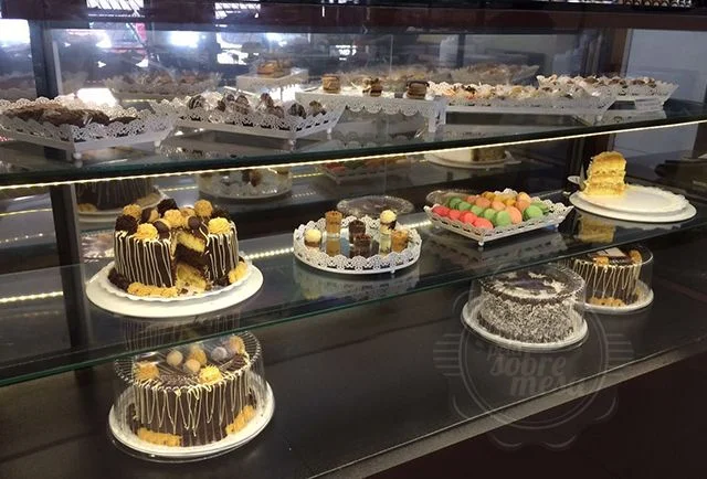 [Vitrine da Doceria Paneville]
