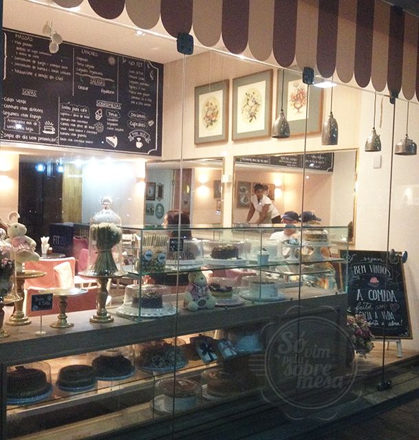 [Vitrine linda e fachada doce]
