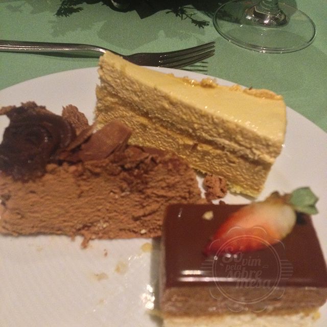 [Destaque para: Entremet de Caramelo... deliciosa, suave e delicada]