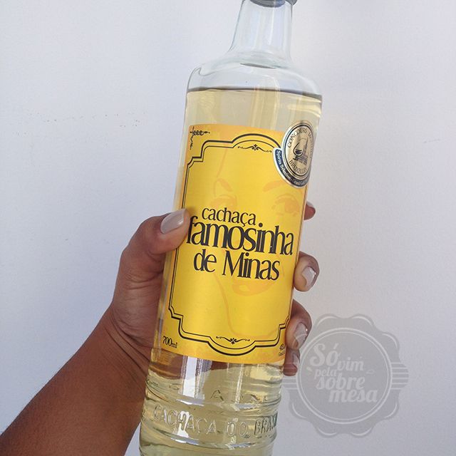 [Cachaça que desce redondo]