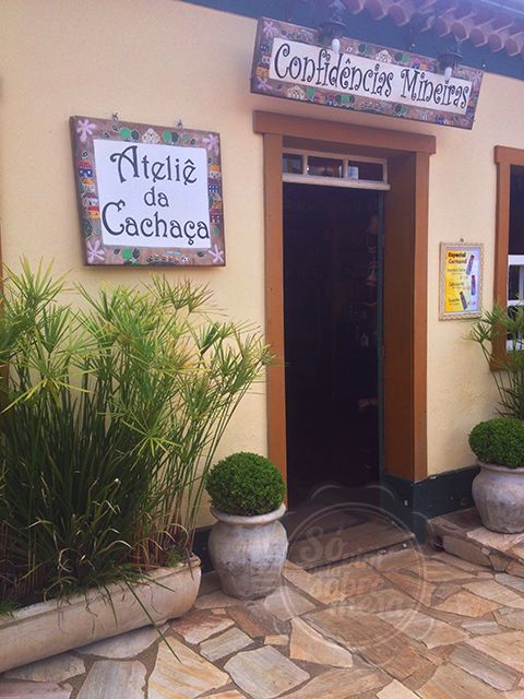 [Um dos maiores ateliês de cachaça da cidade]