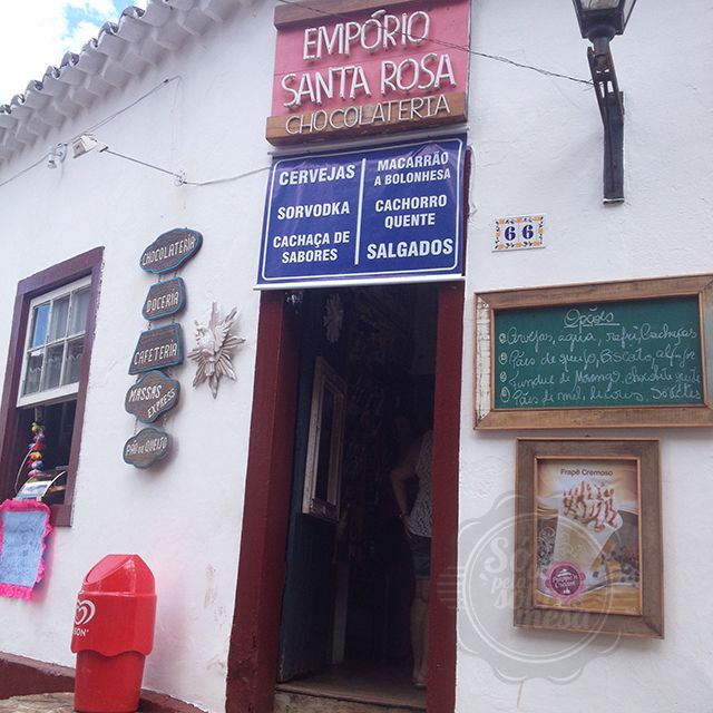 [Chocolaterias e Cafés encontramos pelas portinhas de Tiradentes]