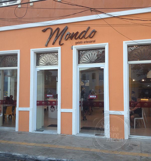 [A Fachada terracota - viva e cheia de história]