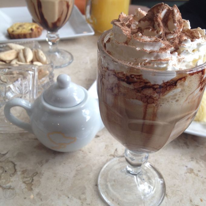 \[Cappuccino Doces Sonhos -quentinho. Mas pra quem prefere algo mais refrescante tem o gelado também!\]