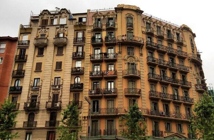 \[Poble Sec - arquitetura em Barcelona\]