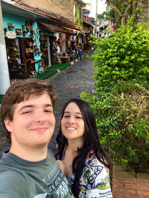 \[Lucas e Lari - colabs diretamente da Cidade da Garoa\]