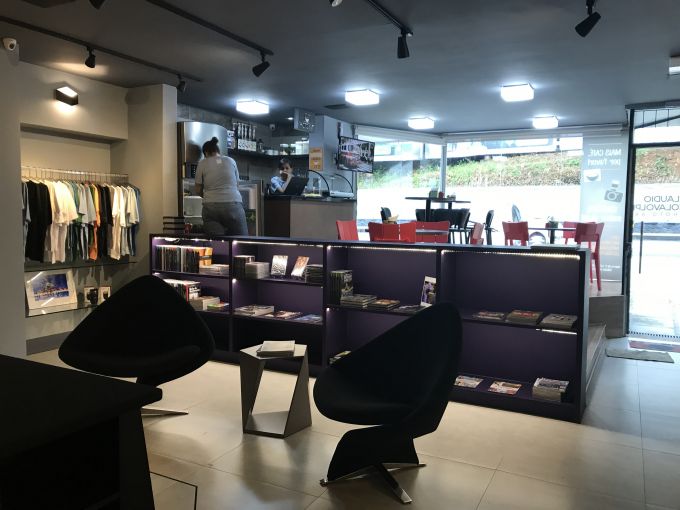 \[Um cantinho especial e riquíssimo em arte em plena Paulo VI\]