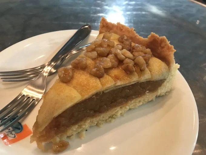 \[Torta de Maça com Nozes na massa Sablé - derrete na boca, sabor equilibrado e ideal com um cafezinho\]