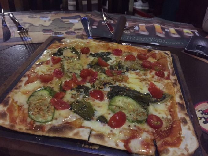 \[Flamme - lembra uma pizza\]