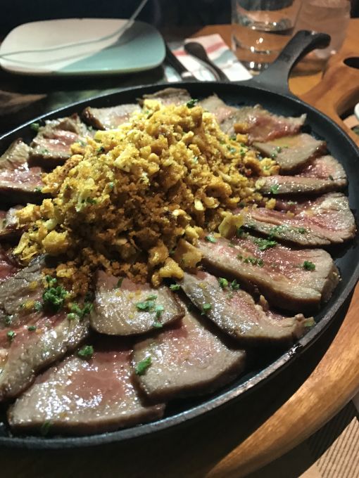 \[Um menu riquíssimo de entradinhas que dá tranquilamente para dividir com a galera\]