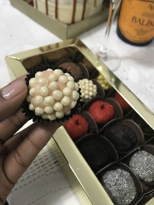\[Brigadeiro de Rosas\]
