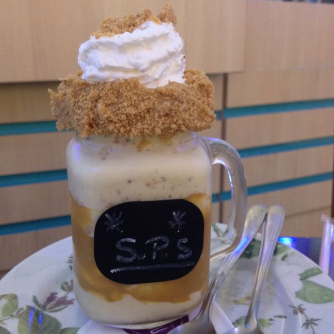 \[Milkshake de Paçoca com Doce de Leite\]