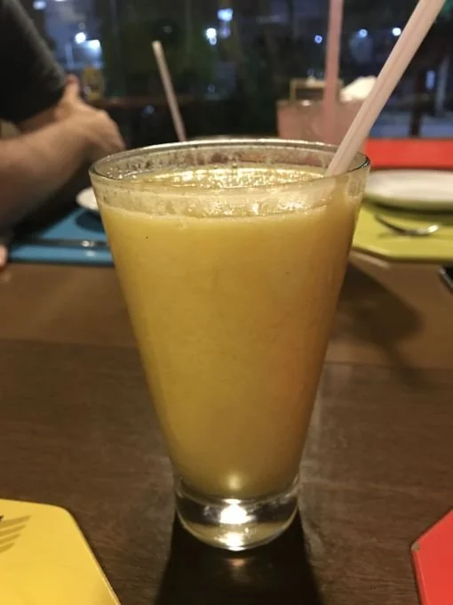 \[As combinações de frutas nos frozens, sucos e drinks são deliciosas demais\]