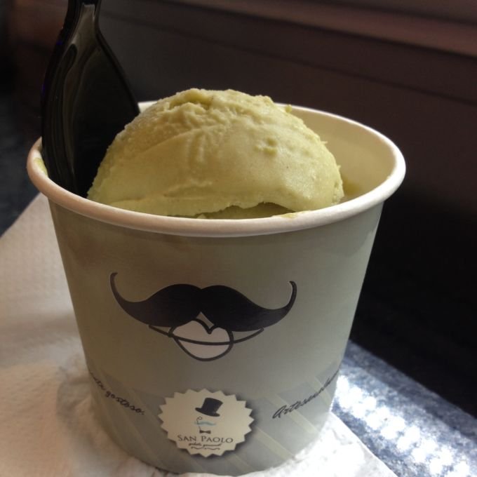 _**San Paolo** tem os gelatos tradicinais, como o de Pistache..._
