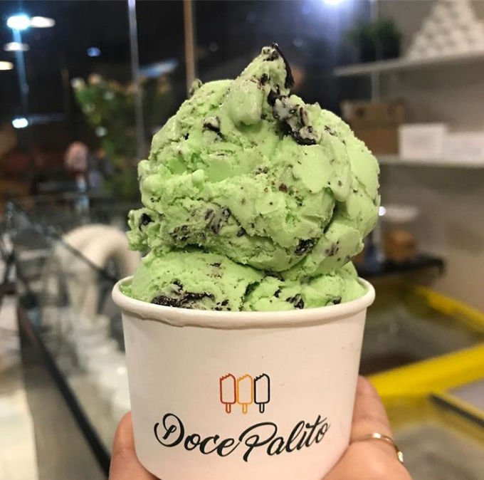 _Primeira sorveteria de Buraquinho em Lauro de Freitas, a **Doce Palito** tem além de clássicos sabores, tem também sabores muito criativos de deliciosos. Como Menta com Chocolate... \[foto: @doce\_palito\]_