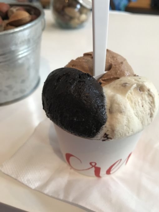 _**Crema** - Av. Paulo VI nº1852. Também no Salvador Shopping, Shopping Barra e Shopping da Bahia._